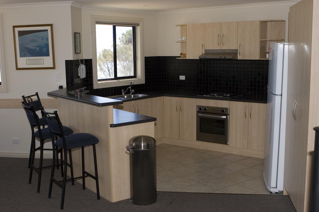 Cliff House Beachfront Villas Moonta Habitación foto